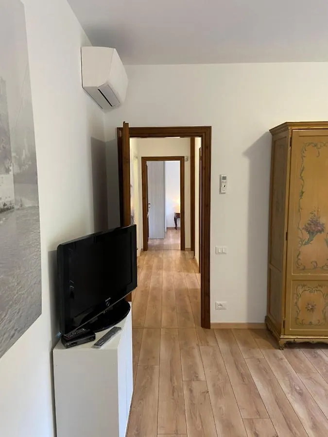 Residenza Villa Leonida SantʼAmbrogio di Valpolicella